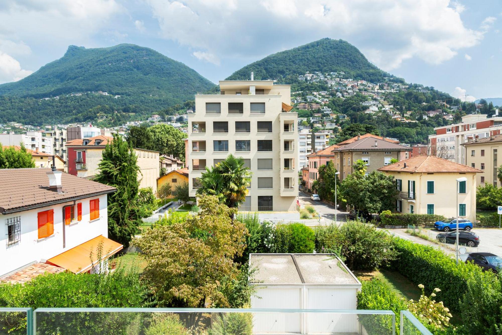 Regalia - Free Parking Apartment *